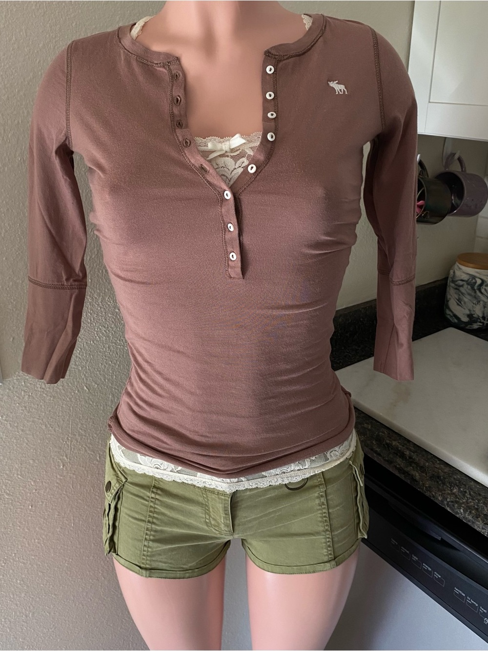 Y2k Abercrombie button up light brown Henley